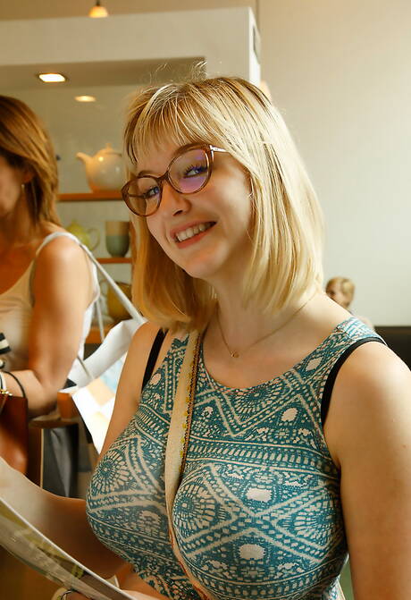 Huge Tits in Public Pics